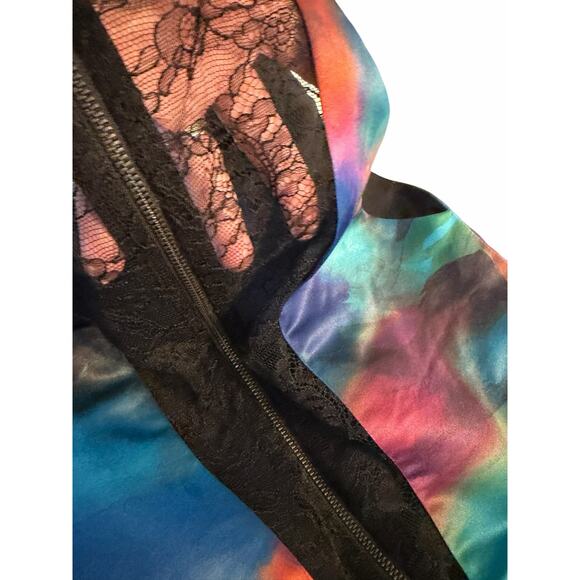 Alice + Olivia Multicolor Satin Dress with Lace Back Detail - Size 6 - Picture 16 of 16